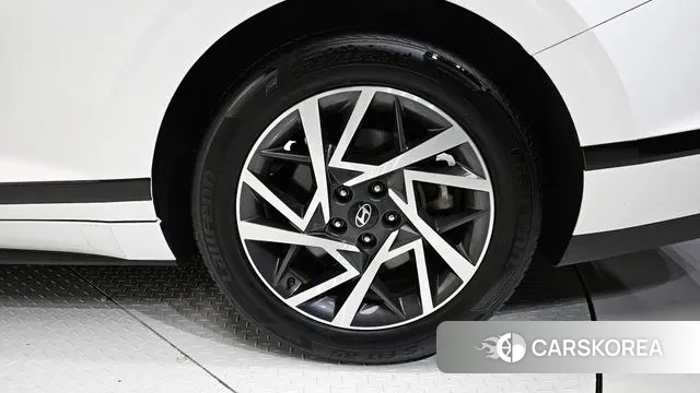 Hyundai Grandeur (GN7) id 3300482 из Кореи 14