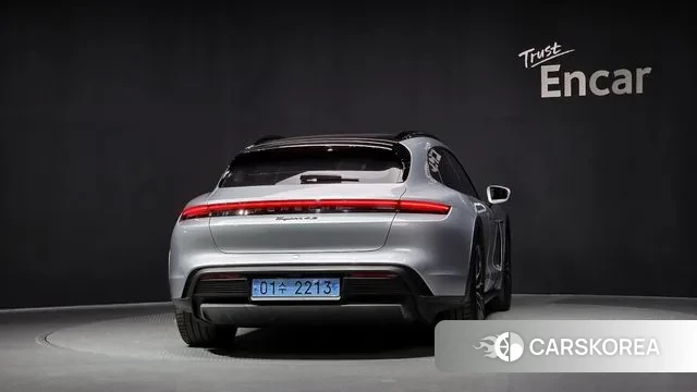 Porsche Taycan id 3438023 из Кореи 14