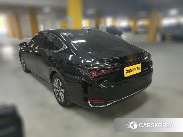 Lexus ES 2026 Черный из Китая, фото 4