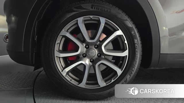Maserati Levante id 4424344 из Кореи 29