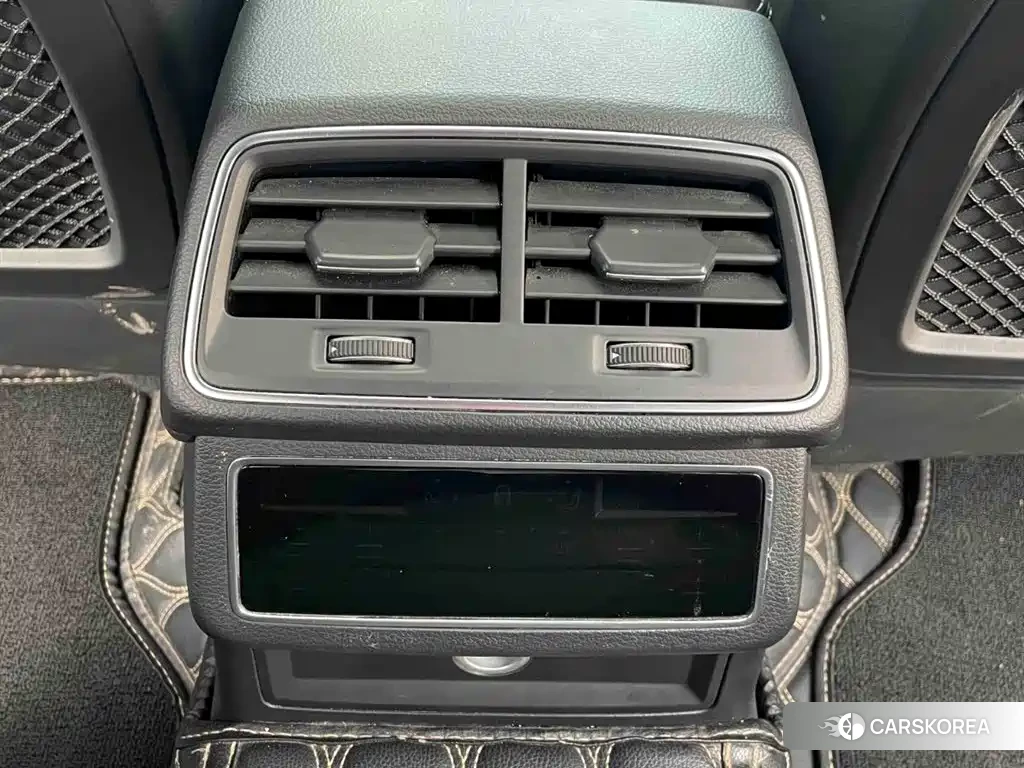Audi A6L id 4547557 из Китая 15