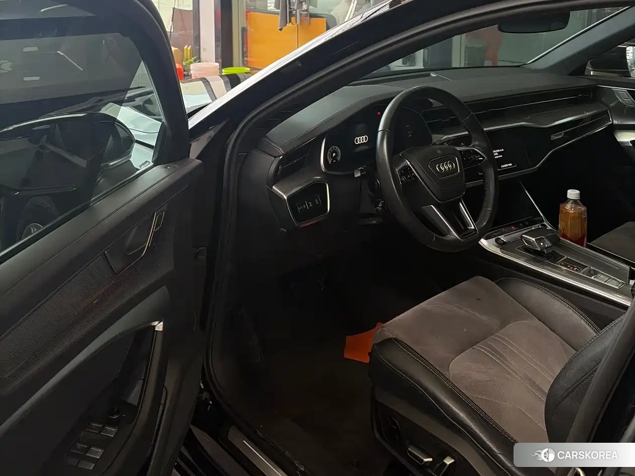 Audi A6L 2022 Черный из Китая, фото 4