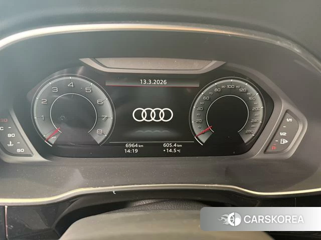 Audi Q3 2024 Темно-серый из Китая, фото 4