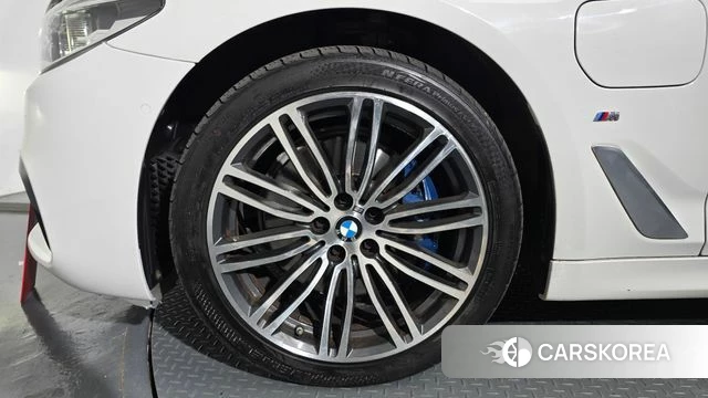 BMW 5 Series (G30) id 4894823 из Кореи 26