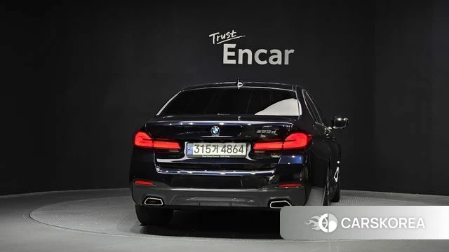 BMW 5 Series (G30) id 3839956 из Кореи 14