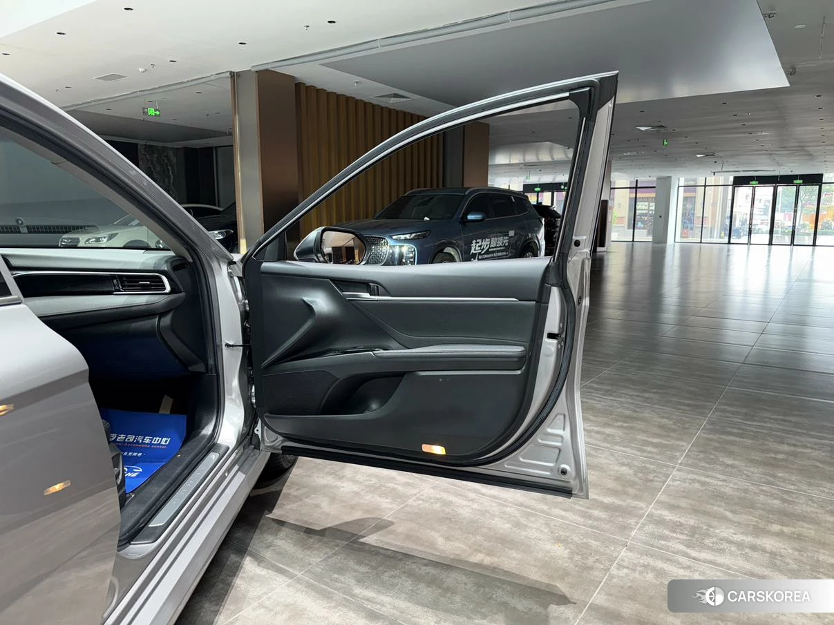 Toyota Camry id 4468132 из Китая 24