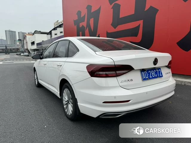 Volkswagen Lavida 2022 Белый из Китая, фото 4