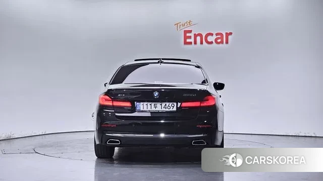 BMW 5 Series (G30) id 3432282 из Кореи 14