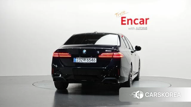 BMW 5 Series (G60) id 4200944 из Кореи 26