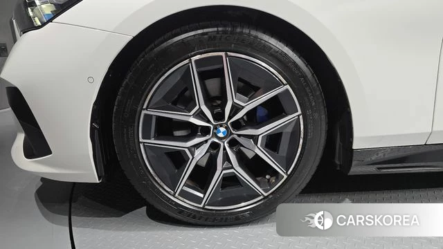 BMW 5 Series (G60) id 4834553 из Кореи 29