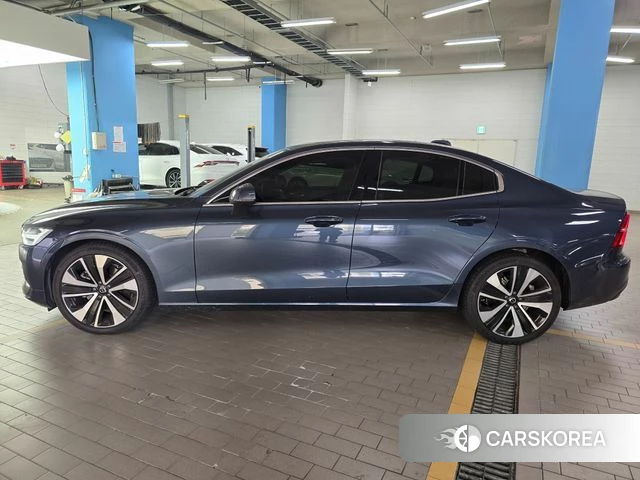 Volvo S60 3rd generation 2024 Синий из Кореи, фото 4