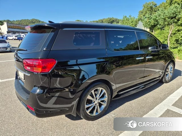 Kia The New Carnival id 4943943 из Кореи 12