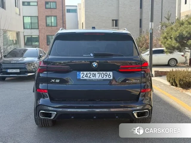 BMW X5 (G05) 2025 Черный из Кореи, фото 4