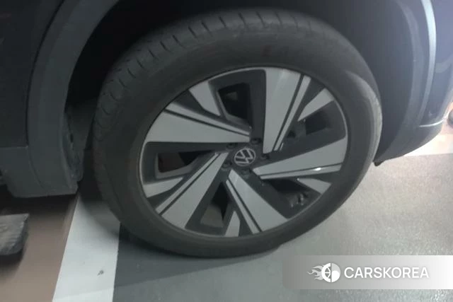 Volkswagen Tourang id 4265795 из Китая 11