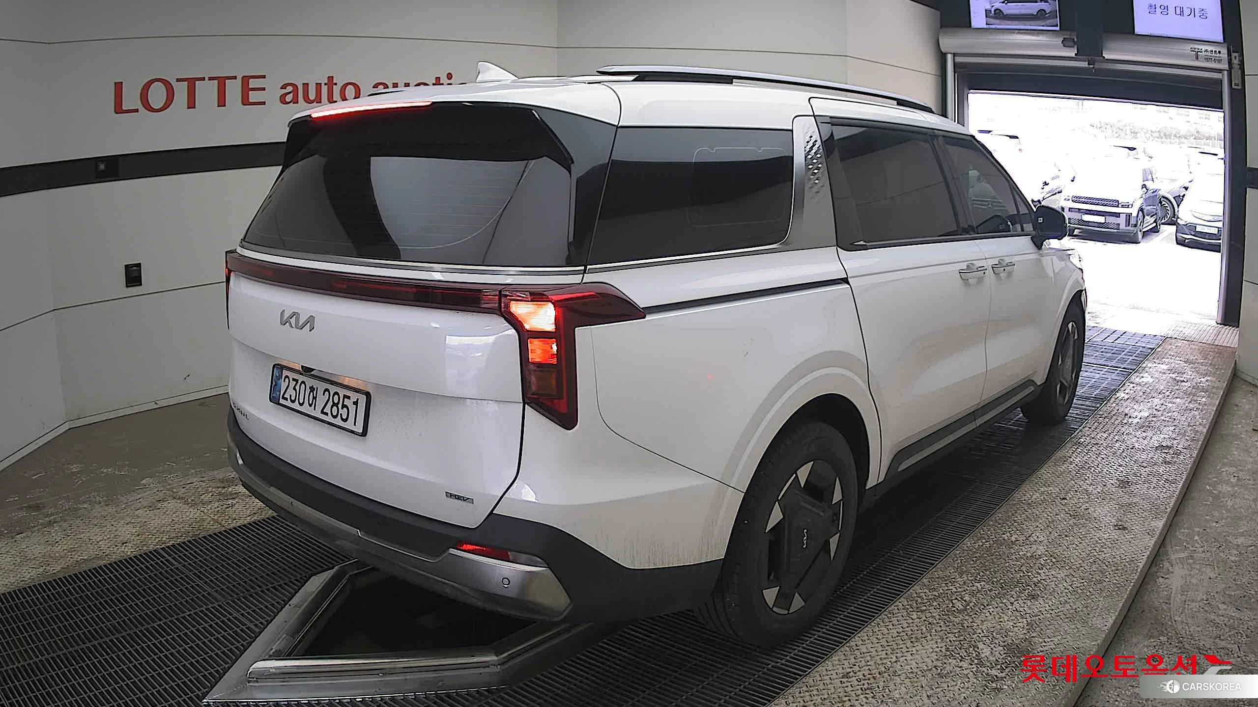 Kia Carnival Hybrid id 3888292 из Кореи 32