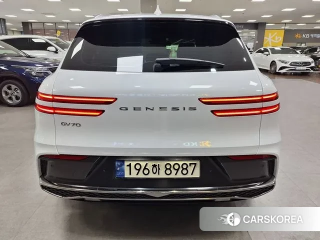 Genesis GV70 id 3305111 из Кореи 14