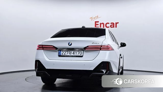 BMW 5 Series (G60) id 4279867 из Кореи 14