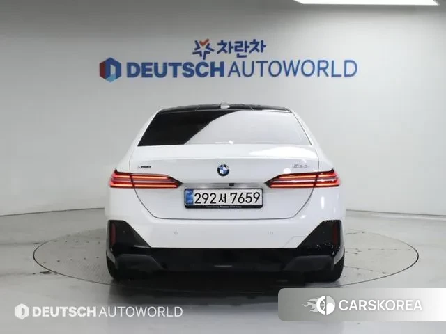 BMW 5 Series (G60) id 3436777 из Кореи 14