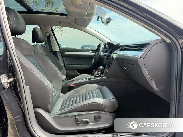 Volkswagen Magotan id 4274192 из Китая 8