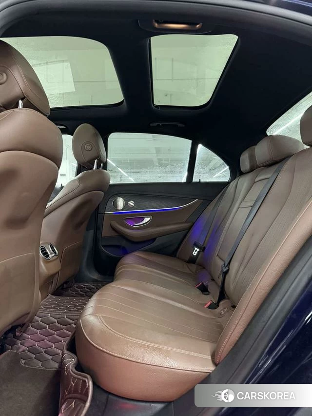 Mercedes-Benz E-class (imported) 2022 Черный из Китая, фото 4