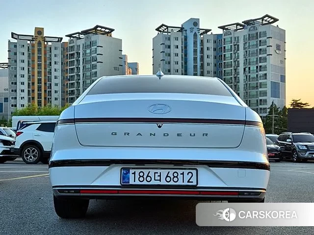 Hyundai Grandeur (GN7) id 2889488 из Кореи 14