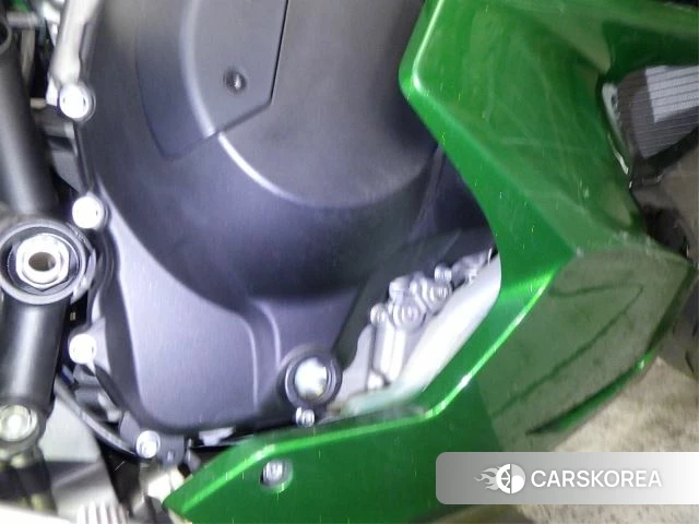 Engine photo