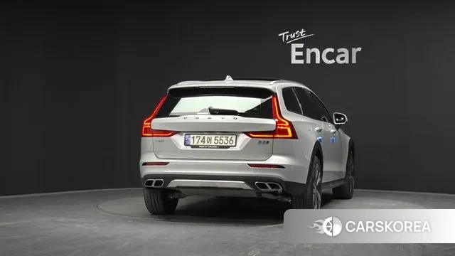 Volvo V60 Cross-Country 2nd Generation id 3587313 из Кореи 14