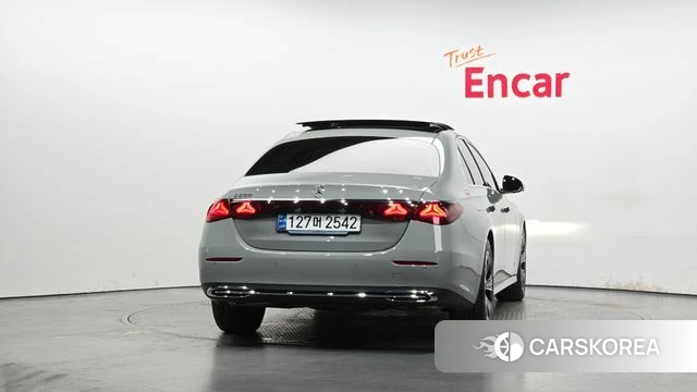 Mercedes-Benz E-Class W214 id 3786394 из Кореи 14