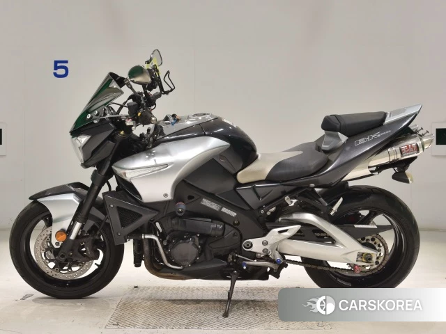 Suzuki GSX 1300 BK (B-KING) 2011 из Японии