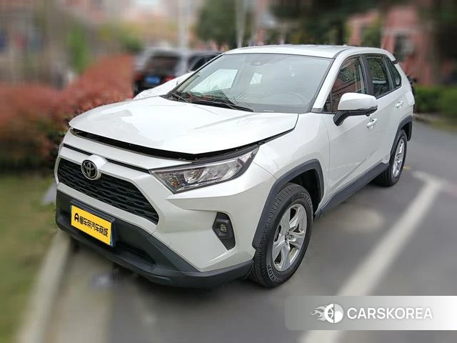 Toyota RAV4 Rongfang 2023 Белый из Китая, фото 4