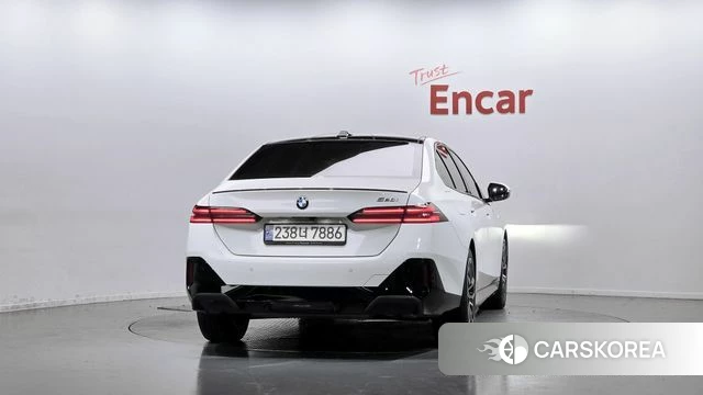 BMW 5 Series (G60) id 4665382 из Кореи 14