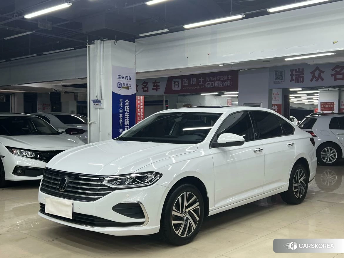 Volkswagen Lavida 2023 Белый из Китая, фото 4