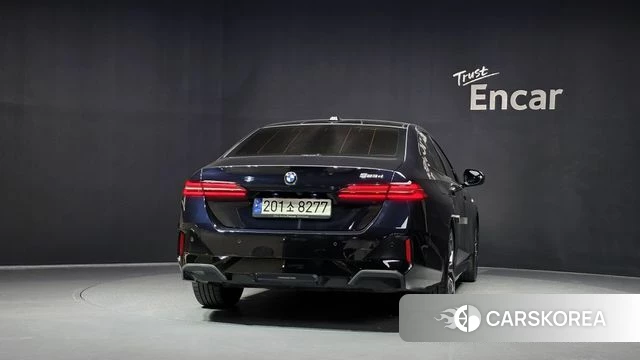 BMW 5 Series (G60) id 4665351 из Кореи 30