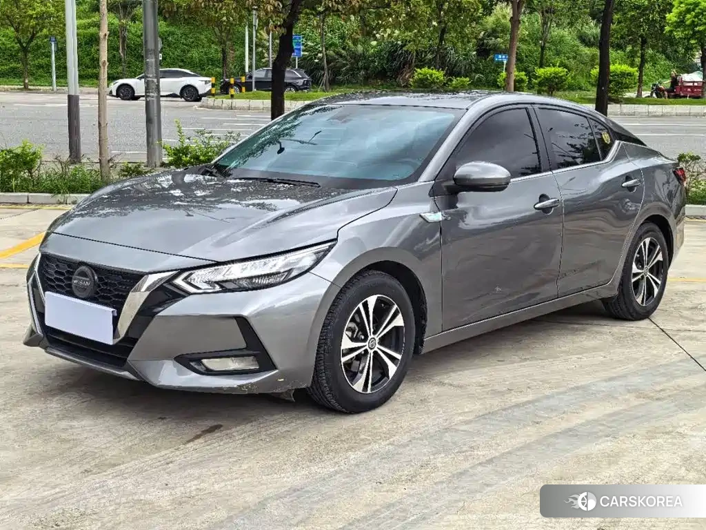 Nissan Sylphy 2022 Silver/gray из Китая, фото 4