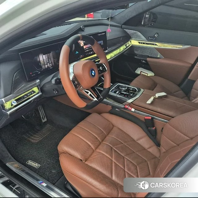 BMW i7 (G70) 2023 Белый из Кореи, фото 4