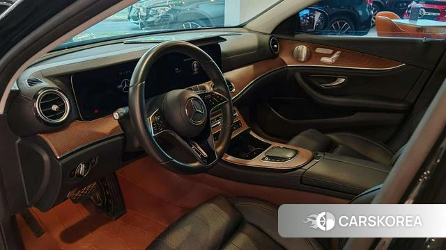 Mercedes-Benz E-class 2022 Черный из Китая, фото 6