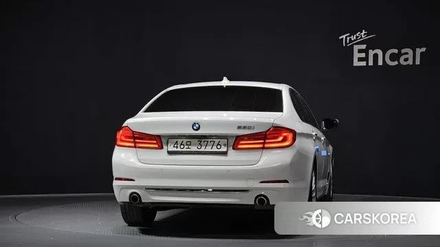 BMW 5 Series (G30) id 3375125 из Кореи 14