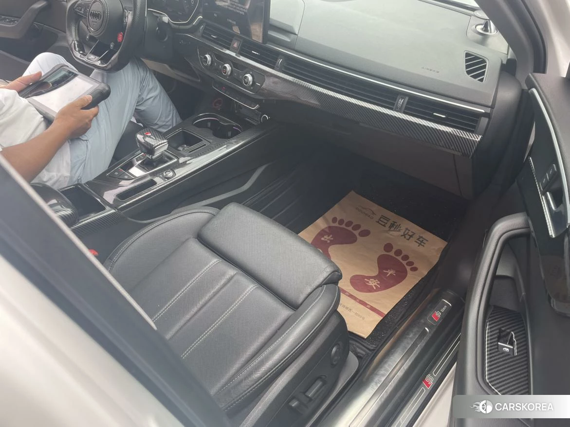 Audi A4L 2020 Белый из Китая, фото 4