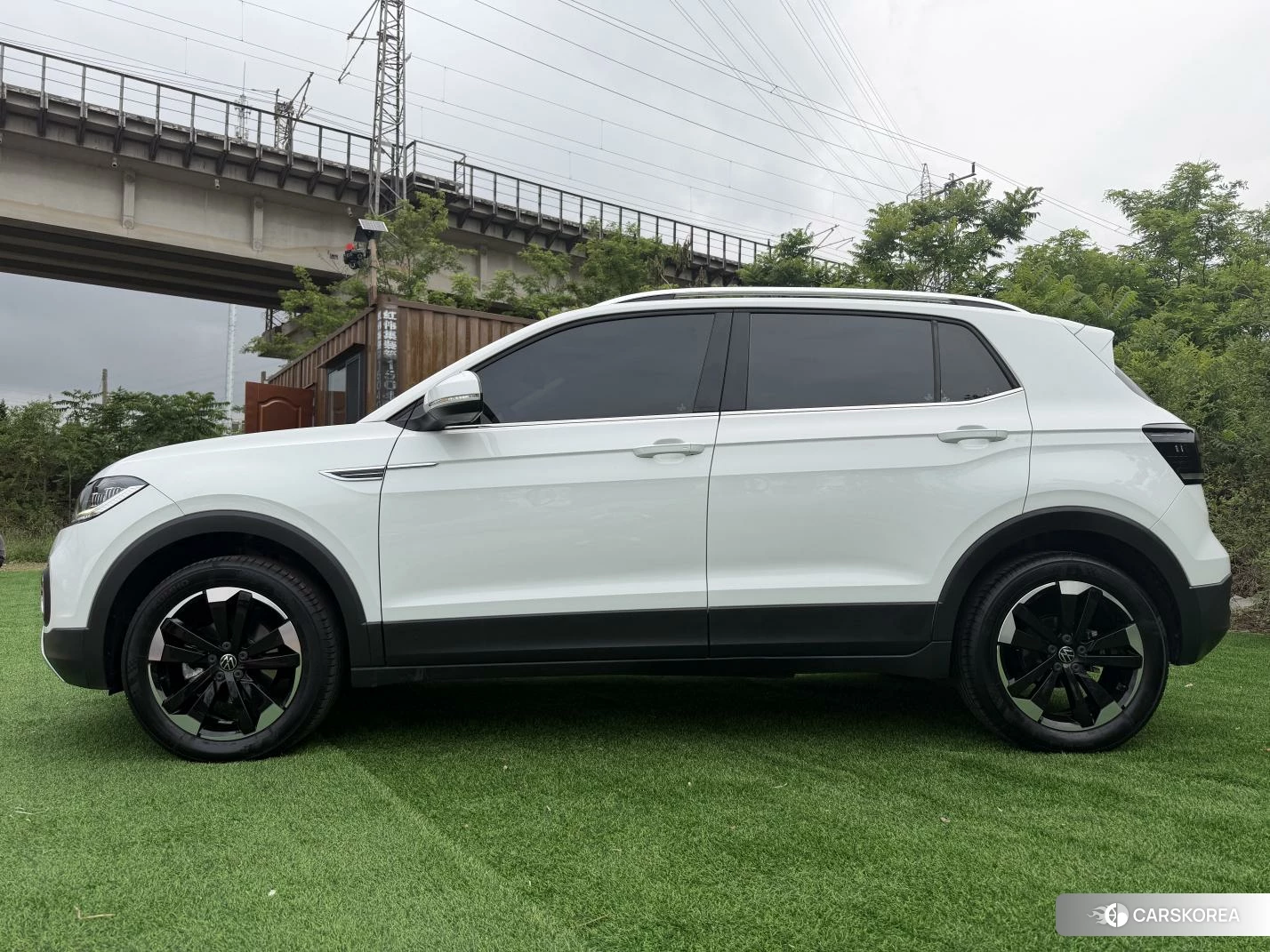 Volkswagen Exploring the shadow id 4405958 из Китая 8