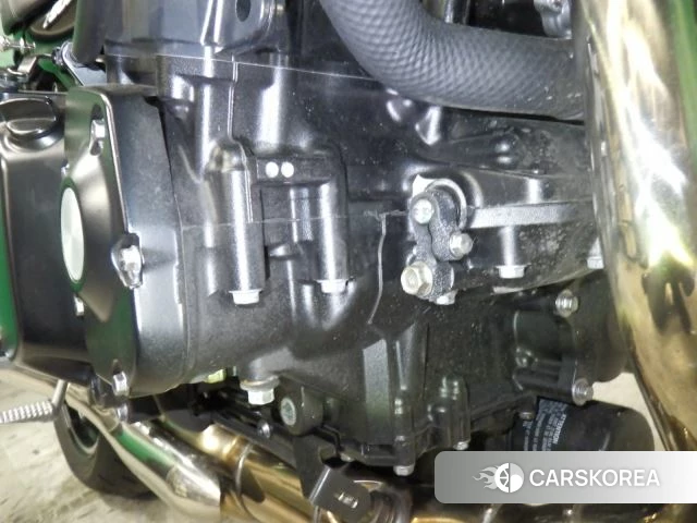 Engine photo