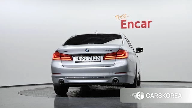 BMW 5 Series (G30) id 3795686 из Кореи 14