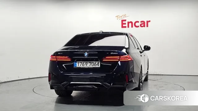 BMW 5 Series (G60) id 3420062 из Кореи 14