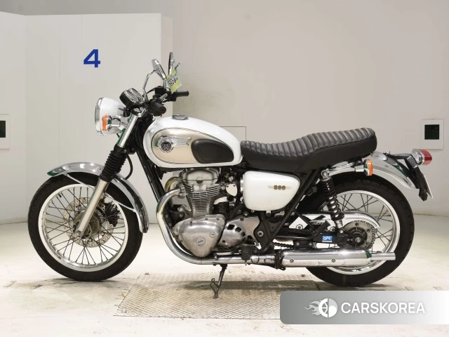 Проданный Kawasaki W800 2011 из Японии
