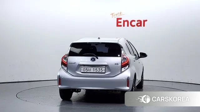 Toyota Prius C id 3061014 из Кореи 14