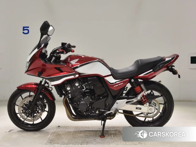 Проданный Honda CB400SF BOLDOR ABS 2021 из Японии, фото 2