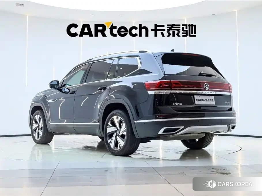 Volkswagen Touareg id 4599557 из Китая 24