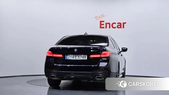 BMW 5 Series (G30) id 3437435 из Кореи 14