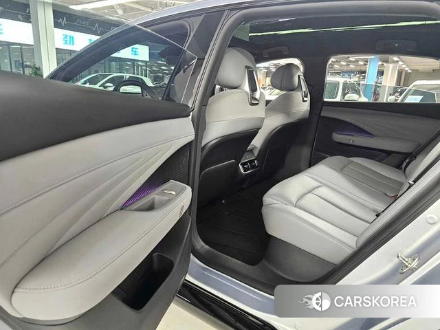 Nissan N7 2025 Серебристо-серый из Китая, фото 4