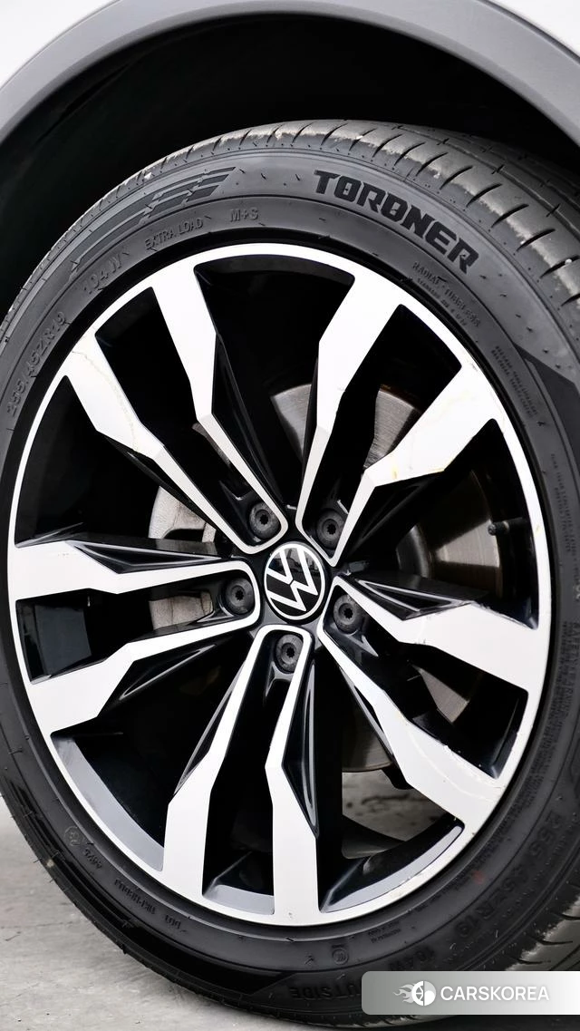Volkswagen Tiguan L id 4265533 из Китая 7