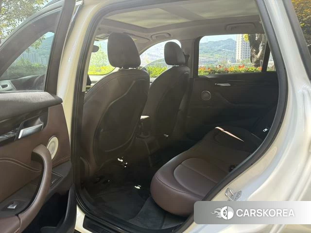 BMW X1 id 4358996 из Китая 11